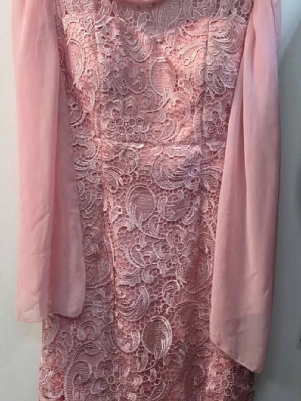 Pink Lace Knee-Length Cocktail Dress with Matching Shawl - Picture 4 of 8